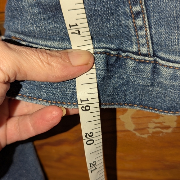 Rock & Republic Gray Denim Jacket for Effortless Style - Picture 11 of 12